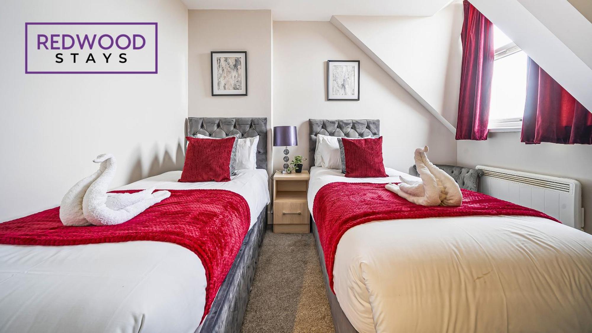 Newly Refurbished Everest Lodge Serviced Apartments For Contractors & Families, Free Wifi & Netflix By Redwood Stays Farnborough  Exterior photo