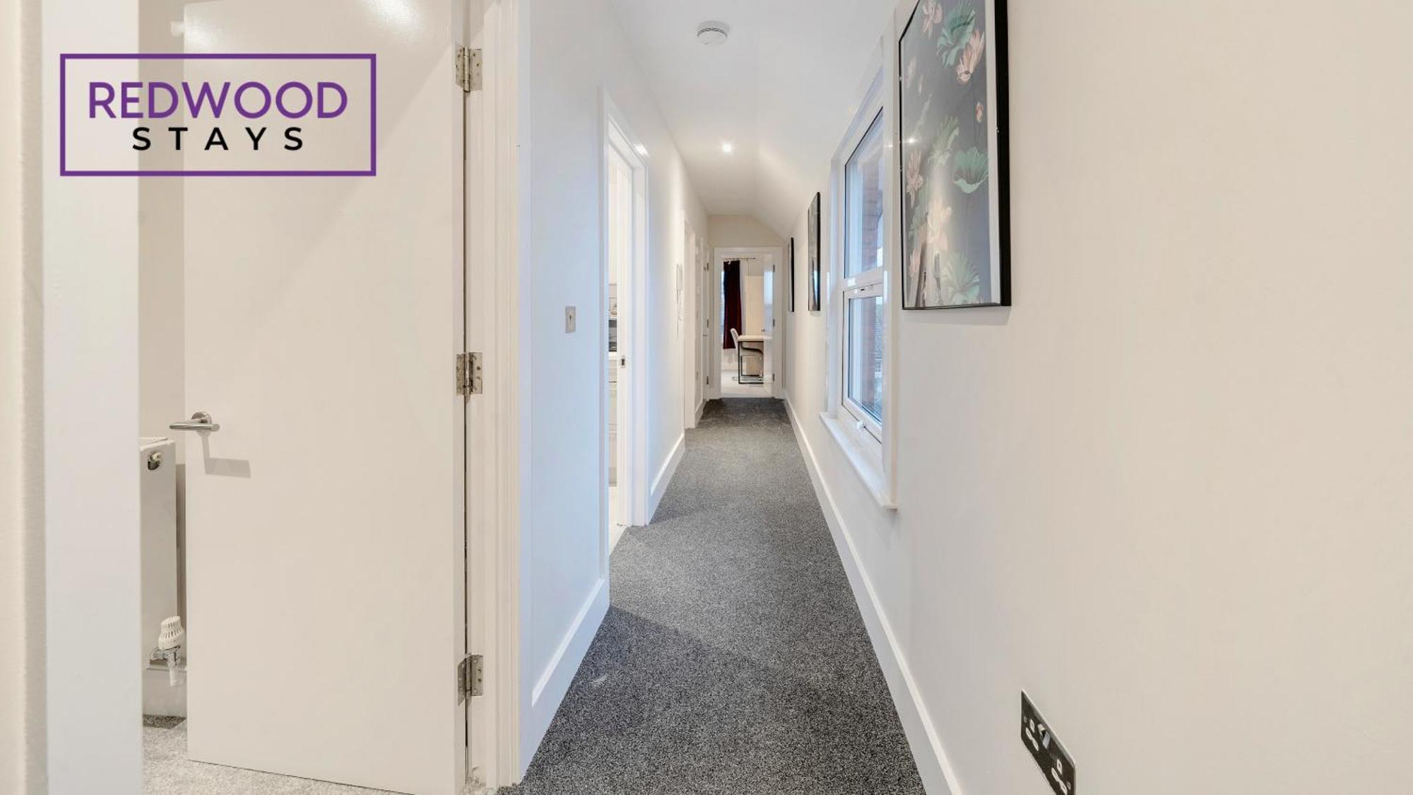 Newly Refurbished Everest Lodge Serviced Apartments For Contractors & Families, Free Wifi & Netflix By Redwood Stays Farnborough  Exterior photo