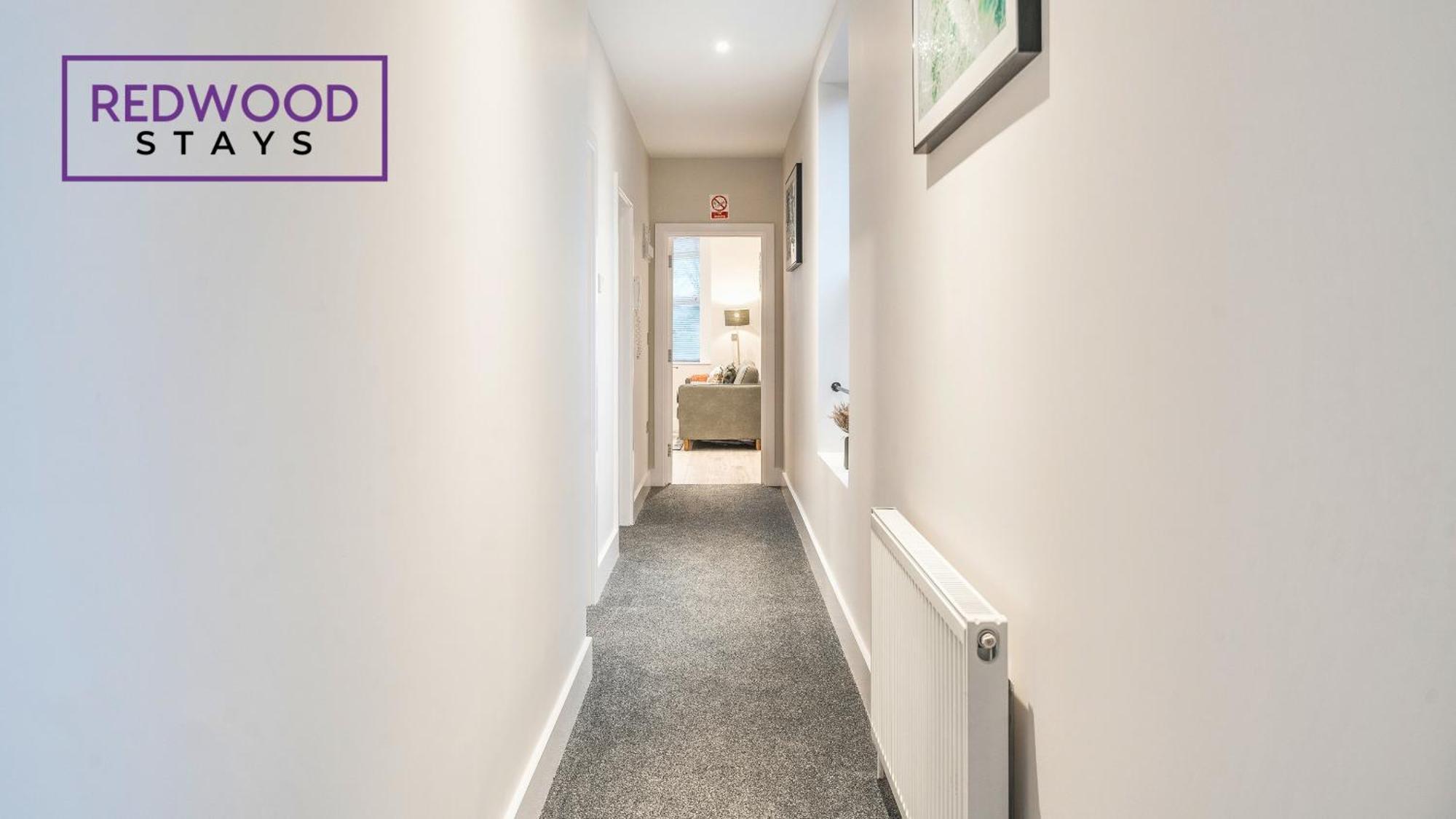 Newly Refurbished Everest Lodge Serviced Apartments For Contractors & Families, Free Wifi & Netflix By Redwood Stays Farnborough  Exterior photo